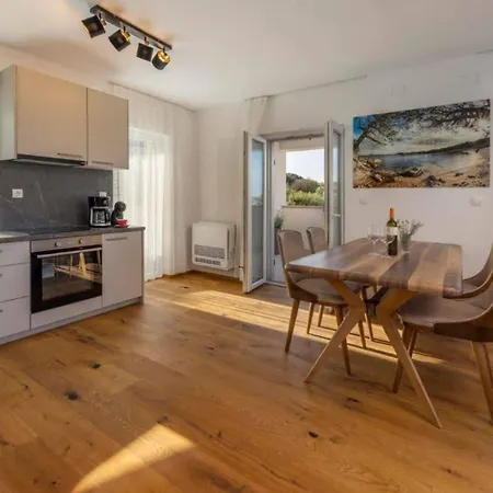 Appartamento Ancora 2 Stylish With Free Parking Mali Losinj *