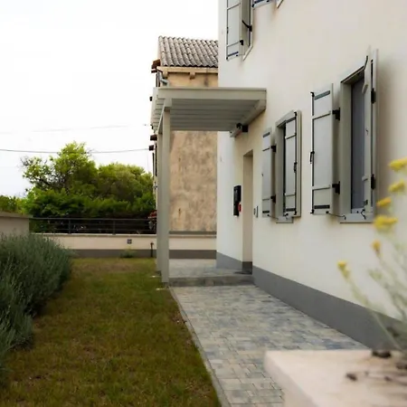 Beautiful New Ancora 2 Apartment Nerezine