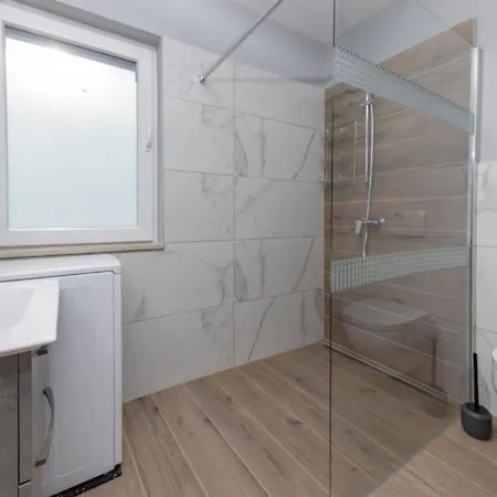 Ancora 2 Stylish With Free Parking Mali Losinj Daire
