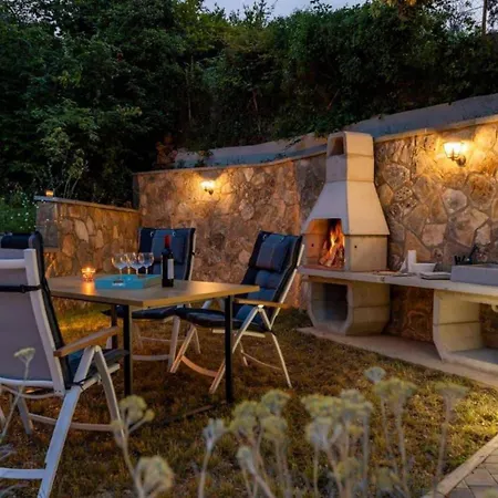 Daire Ancora 2 Stylish With Free Parking Mali Losinj *